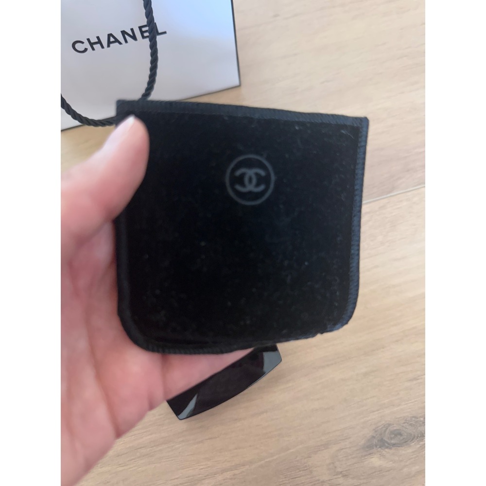 Chanel Miroir Double Facettes Compact Mirror Black with Pouch and No 5 Charm - Picture 5 of 7